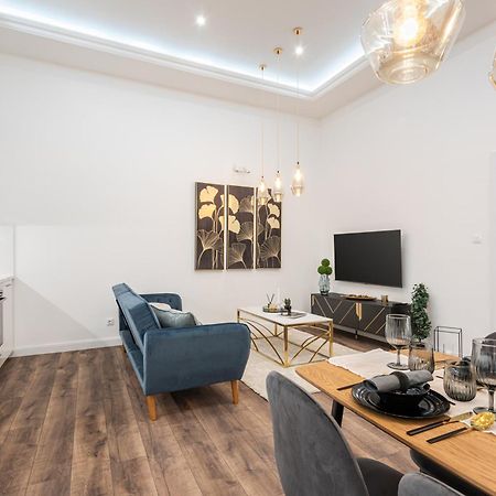 Blue Velvet Luxury Apartment Budapest Bagian luar foto