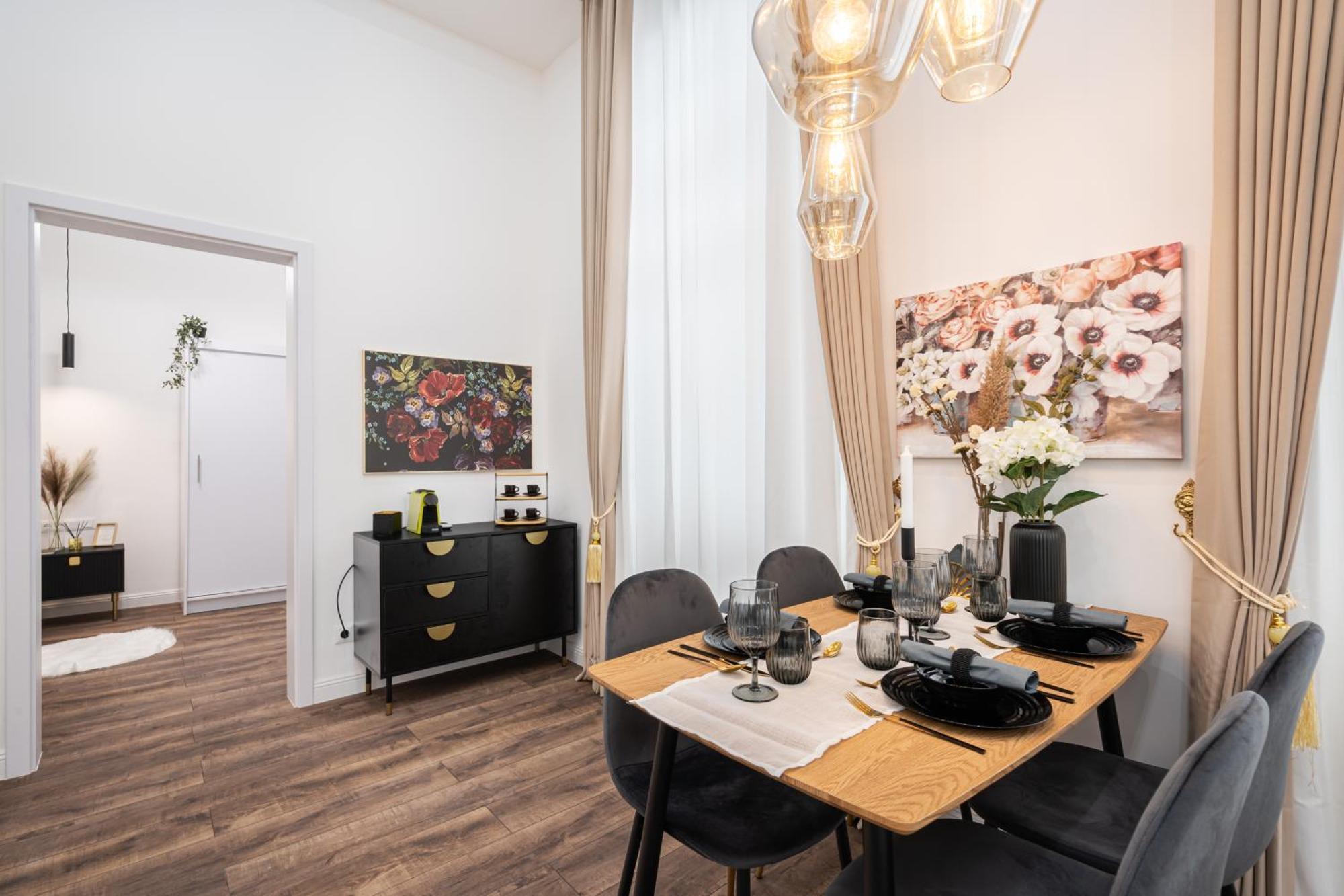 Blue Velvet Luxury Apartment Budapest Bagian luar foto
