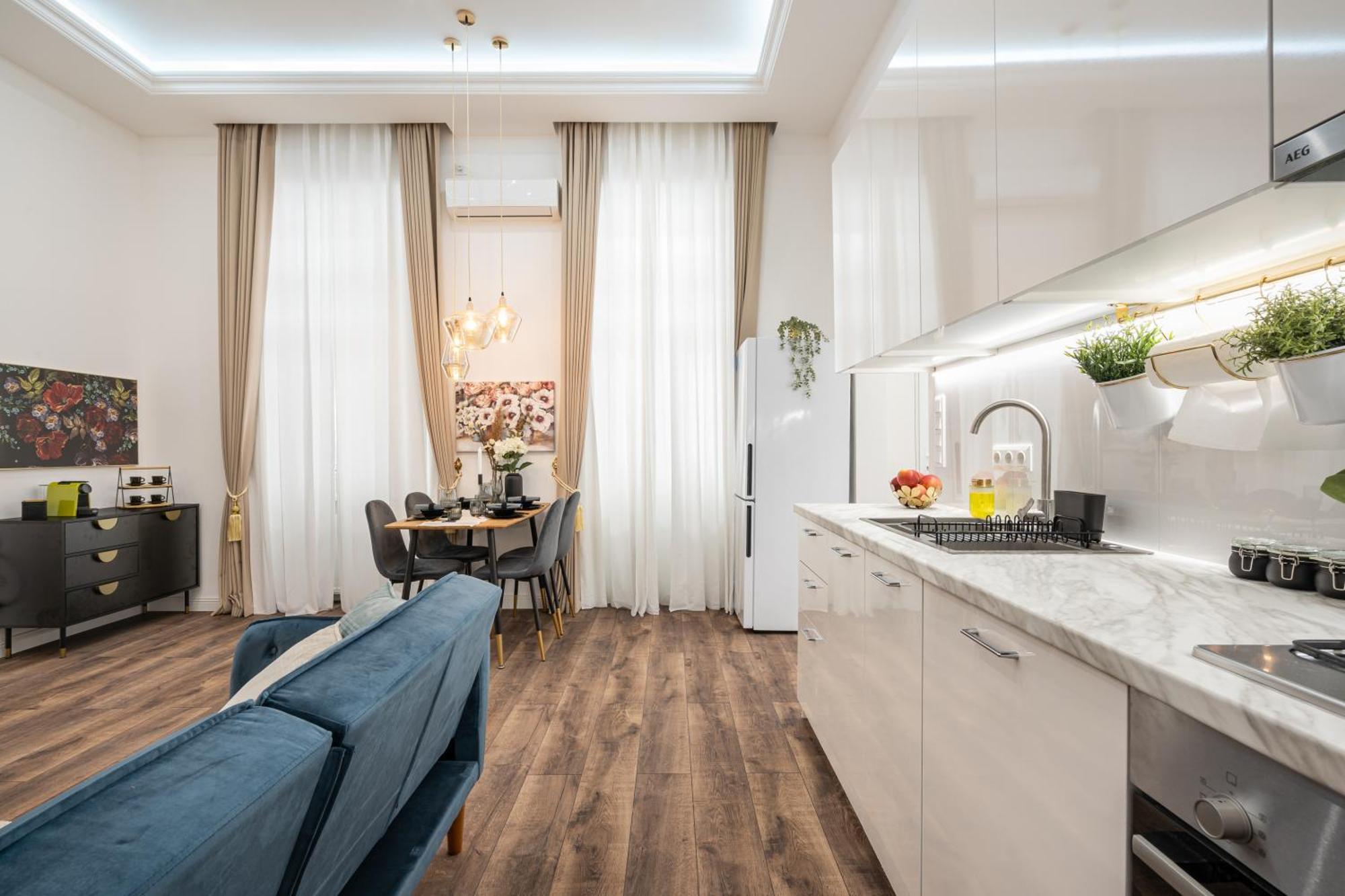 Blue Velvet Luxury Apartment Budapest Bagian luar foto